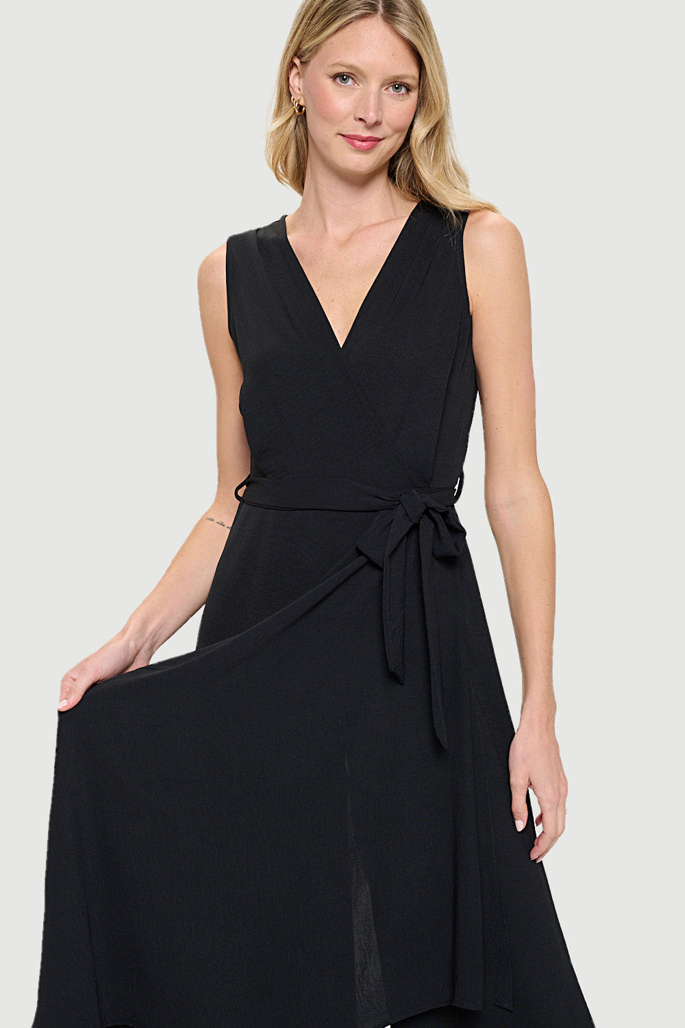 Last Tango Sleeveless V-Neck Jumpsuit | Black