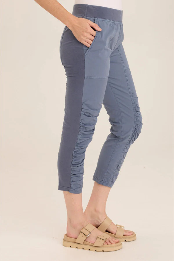 Geyser Crop Legging | Hypnotic