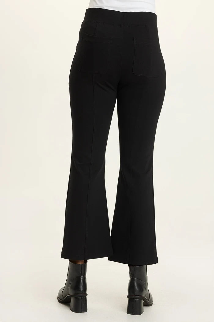 Yanis Flare Pant | Black