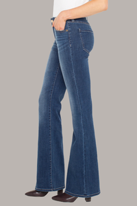 Hannah Flare 31" Inseam [Petite] | Squire Shore