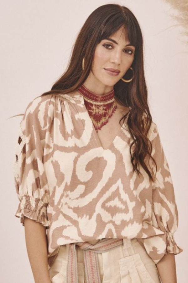 3/4 Sleeve Blouse w/ Applique Print | Sand