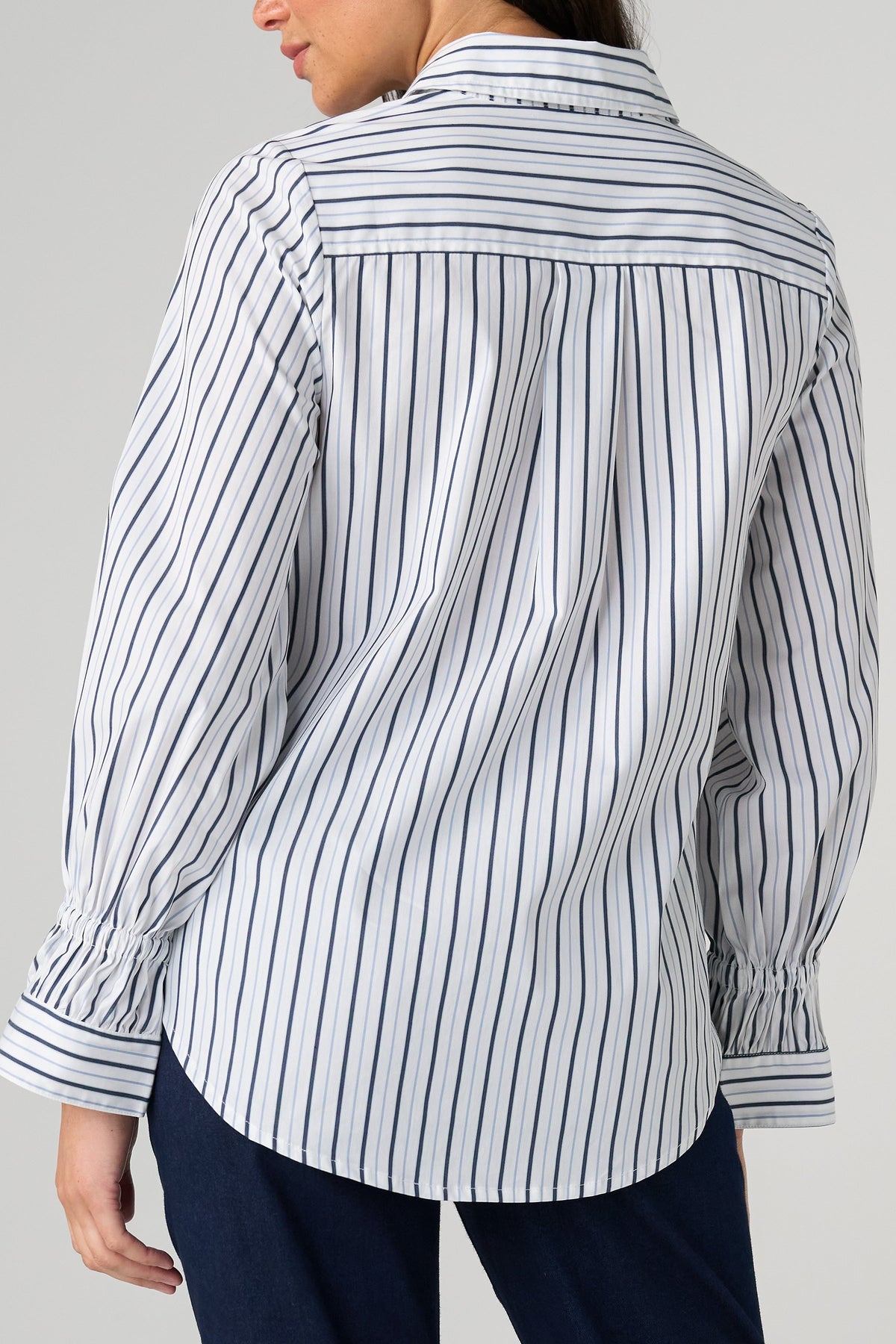 Adjustable Sleeve Woven Top w/ Button Front | White Club Navy