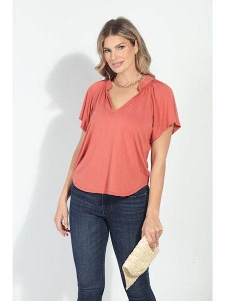 SPLIT NECK SS TOP